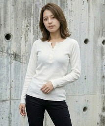 hugi（ハギ）の「ストレッチヘンリーネック長袖カットソー（Tシャツ/カットソー）」