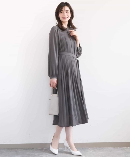 OFUON le MK(オフオンルエムケー)の「プリーツジョーゼットワンピース/洗える/WEB限定サイズあり(ワンピース・レディース・ミント/チャコールグレー・36/40/38)」の12枚目の写真