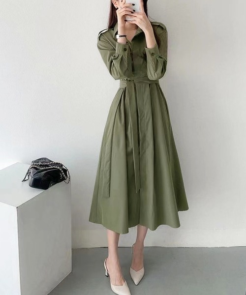 Kuroba(クロバ)の「ウエストマークロングシャツワンピース 共布ベルト付き(シャツワンピース・レディース・ベージュ/カーキ・FREE)」の1枚目の写真