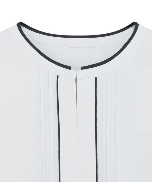 TOKYO SHIRTS(トウキョウシャツ)の「ストレッチジョーゼット 配色クルーネック タックブラウス 七分袖 レディース(シャツ/ブラウス・レディース・ホワイト/グレー・L/M)」の10枚目の写真
