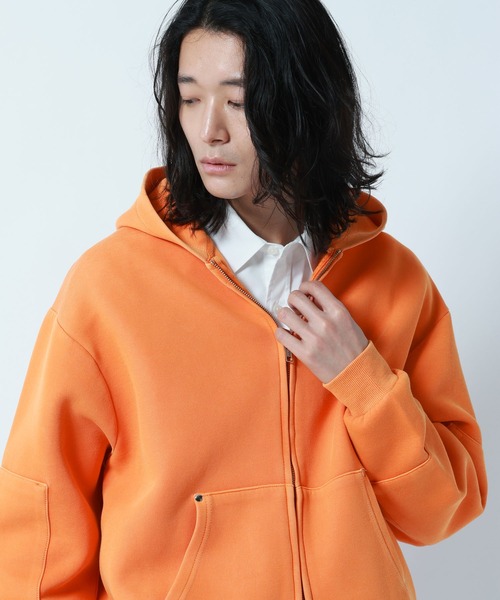 RAGEBLUE(レイジブルー)の「PIGMENT DYE CARDBOARD FABRIC ZIP PARKER / ピグメント加工ダンボールジップパーカー(パーカー・メンズ・グレー系その他/オレンジ系その他3/その他19/グリーン系その他・LARGE/MEDIUM)」の4枚目の写真