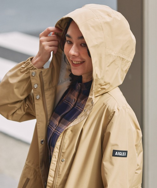 AIGLE（エーグル）の「透湿 防水 防風 2.5レイヤー フーデッドロングコート RP（トレンチコート・レディース・ダークネイビー/ベージュ/ブルー/ブラック・40/36/38/34/44/42）」の17枚目の写真