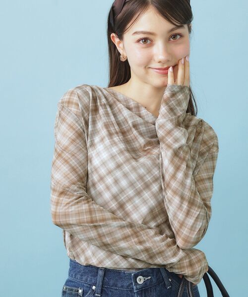 index(インデックス)の「シアーチェックドレープネックトップス【洗濯機OK】(Tシャツ/カットソー・レディース・グレー系1/ベージュ系1/パープル系1・00)」の2枚目の写真