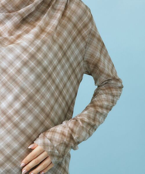 index(インデックス)の「シアーチェックドレープネックトップス【洗濯機OK】(Tシャツ/カットソー・レディース・グレー系1/ベージュ系1/パープル系1・00)」の21枚目の写真