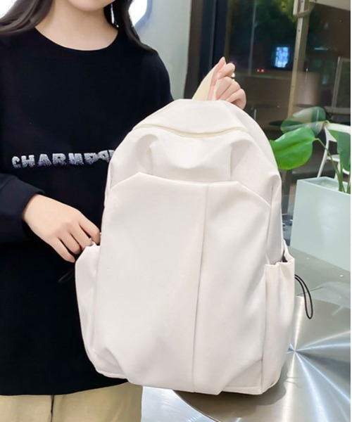 L'atelier(ラトリエ)の「軽量バックパック 大容量 A4 PC収納 多ポケット リュックサック(バックパック/リュック・メンズ・ブラック系1/アイボリー/グレー系1/ブラック系2/グレー系2/ブラック系3・FREE)」の2枚目の写真