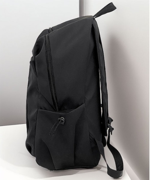 L'atelier(ラトリエ)の「軽量バックパック 大容量 A4 PC収納 多ポケット リュックサック(バックパック/リュック・メンズ・ブラック系1/アイボリー/グレー系1/ブラック系2/グレー系2/ブラック系3・FREE)」の11枚目の写真