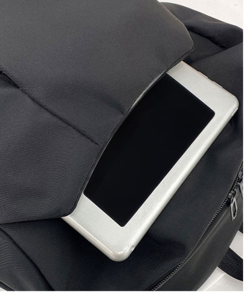 L'atelier(ラトリエ)の「軽量バックパック 大容量 A4 PC収納 多ポケット リュックサック(バックパック/リュック・メンズ・ブラック系1/アイボリー/グレー系1/ブラック系2/グレー系2/ブラック系3・FREE)」の15枚目の写真