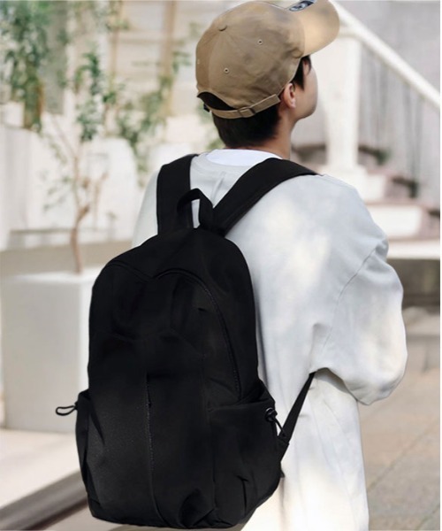 L'atelier(ラトリエ)の「軽量バックパック 大容量 A4 PC収納 多ポケット リュックサック(バックパック/リュック・メンズ・ブラック系1/アイボリー/グレー系1/ブラック系2/グレー系2/ブラック系3・FREE)」の18枚目の写真