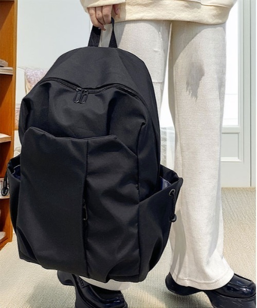 L'atelier(ラトリエ)の「軽量バックパック 大容量 A4 PC収納 多ポケット リュックサック(バックパック/リュック・メンズ・ブラック系1/アイボリー/グレー系1/ブラック系2/グレー系2/ブラック系3・FREE)」の19枚目の写真