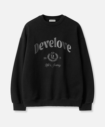 DEVELOVE（デヴローブ）の「アンティークレタリング刺繍スウェット_ブラック（スウェット）」