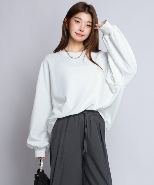 by LEGNA(バイレグナ)の「ドロップショルダーカットソー(Tシャツ/カットソー・レディース・グレイッシュベージュ/ブラック/ベビーピンク/グレー/グレー系/パープル/ホワイト・FREE)」の11枚目の写真