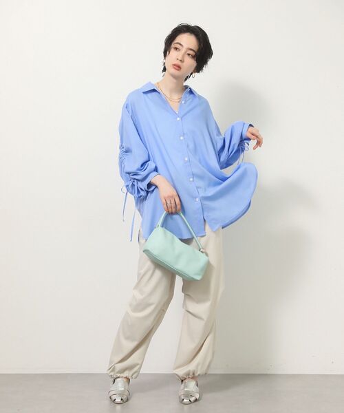 Green　Parks（グリーンパークス）の「表面感サテンタックパンツ（その他パンツ・レディース・グレイッシュベージュ/カーキ/チャコールグレー・FREE）」の10枚目の写真