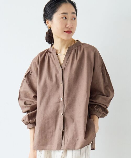 le.coeur blanc(ルクールブラン)の「麻コットンスタンドカラーブラウス(シャツ/ブラウス・レディース・ブラック/ブラウン/ラベンダー・38)」の2枚目の写真