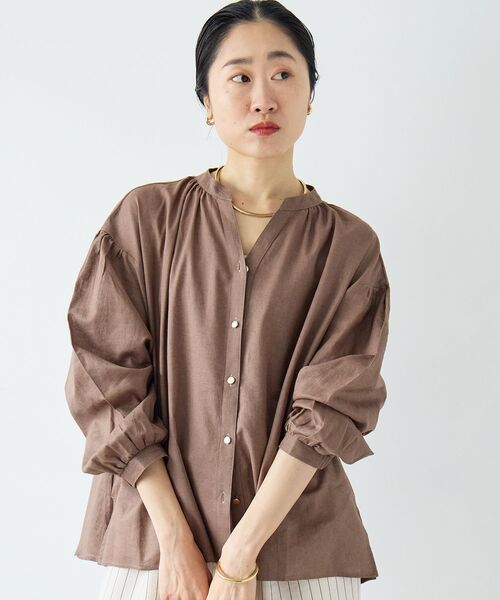 le.coeur blanc(ルクールブラン)の「麻コットンスタンドカラーブラウス(シャツ/ブラウス・レディース・ブラック/ブラウン/ラベンダー・38)」の6枚目の写真