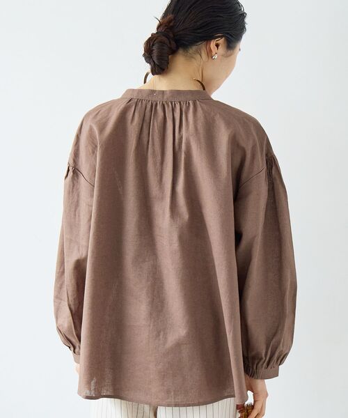 le.coeur blanc(ルクールブラン)の「麻コットンスタンドカラーブラウス(シャツ/ブラウス・レディース・ブラック/ブラウン/ラベンダー・38)」の9枚目の写真