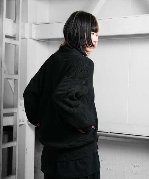 Ruze(ルゼ)の「Asymmetry overlap cardigan /アシンメトリー オーバーラップ カーディガン(カーディガン/ボレロ・メンズ・ブラック・FREE)」の3枚目の写真