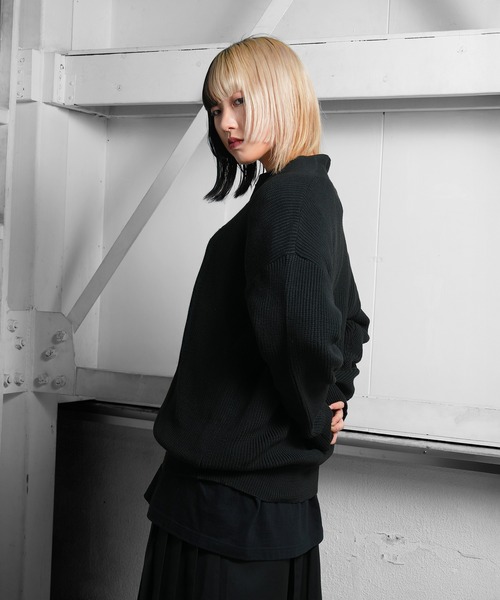 Ruze(ルゼ)の「Asymmetry overlap cardigan /アシンメトリー オーバーラップ カーディガン(カーディガン/ボレロ・メンズ・ブラック・FREE)」の4枚目の写真