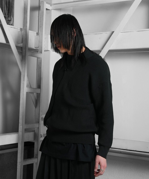 Ruze(ルゼ)の「Asymmetry overlap cardigan /アシンメトリー オーバーラップ カーディガン(カーディガン/ボレロ・メンズ・ブラック・FREE)」の8枚目の写真