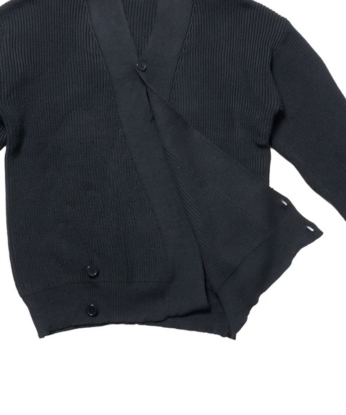 Ruze(ルゼ)の「Asymmetry overlap cardigan /アシンメトリー オーバーラップ カーディガン(カーディガン/ボレロ・メンズ・ブラック・FREE)」の19枚目の写真