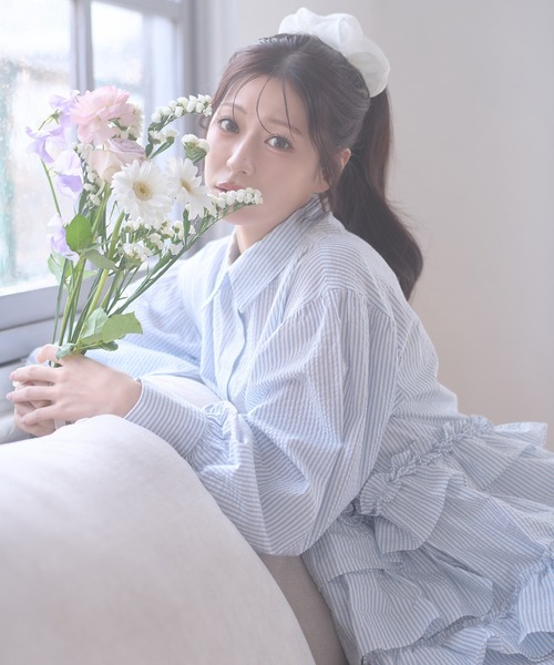Ambre Neige（アンブルネージュ）の「flill design stripe shirt tunic / フリルデザインストライプシャツチュニック（チュニック・レディース・ライトホワイト/ベージュ/サックスブルー・FREE）」の5枚目の写真