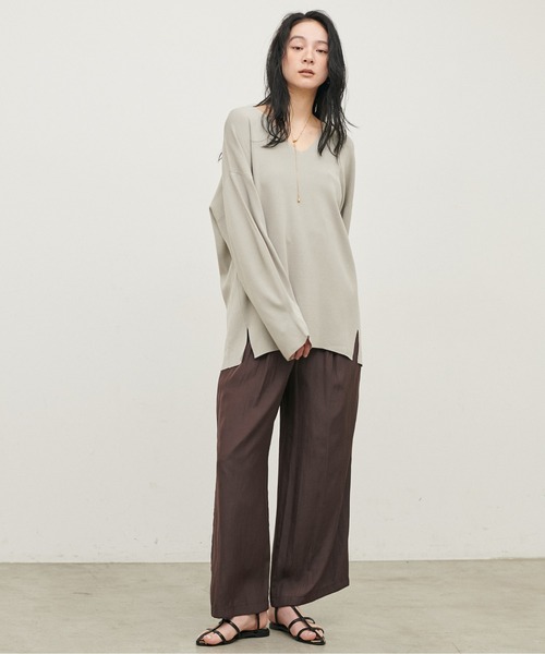 LARUTA（ラルータ）の「【LARUTA】[Web限定]パウダーサテンイージーパンツ（その他パンツ・レディース・ピンク/ダークブラウン/グレイッシュベージュ・MEDIUM）」の8枚目の写真