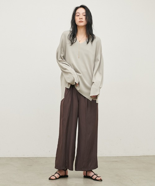 LARUTA（ラルータ）の「【LARUTA】[Web限定]パウダーサテンイージーパンツ（その他パンツ・レディース・ピンク/ダークブラウン/グレイッシュベージュ・MEDIUM）」の10枚目の写真