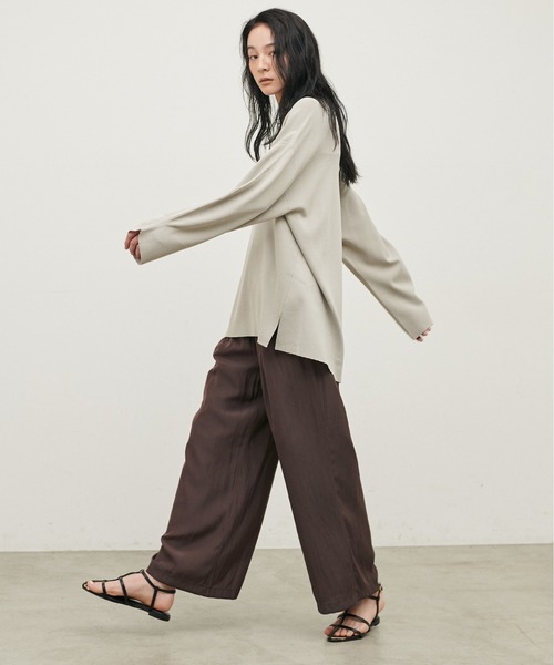 LARUTA（ラルータ）の「【LARUTA】[Web限定]パウダーサテンイージーパンツ（その他パンツ・レディース・ピンク/ダークブラウン/グレイッシュベージュ・MEDIUM）」の9枚目の写真