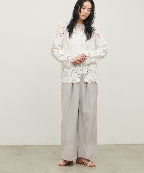 LARUTA（ラルータ）の「【LARUTA】[Web限定]パウダーサテンイージーパンツ（その他パンツ・レディース・ピンク/ダークブラウン/グレイッシュベージュ・MEDIUM）」の22枚目の写真