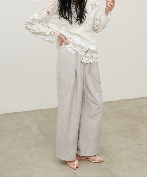LARUTA（ラルータ）の「【LARUTA】[Web限定]パウダーサテンイージーパンツ（その他パンツ・レディース・ピンク/ダークブラウン/グレイッシュベージュ・MEDIUM）」の20枚目の写真