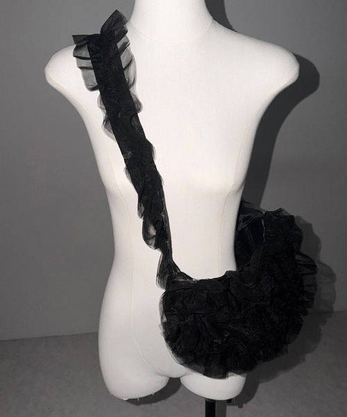 me+em select(ミームセレクト)の「【 2color 】チュールフリルショルダーボディバッグ/ tulle frill shoulder body bag(ショルダーバッグ・レディース・ブラック/アイボリー・FREE)」の8枚目の写真