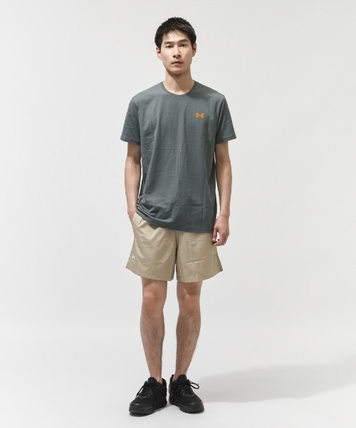 UNDER ARMOUR（アンダーアーマー）の「【別注】アンダーアーマー  UAパフォーマンスコットン ロッカー グラフィック ショートスリーブ Tシャツ 限定コラボ（Tシャツ/カットソー・メンズ・グリーン/ホワイト/ネイビー/ダークグレー・S/M/L/LL/3L）」の12枚目の写真