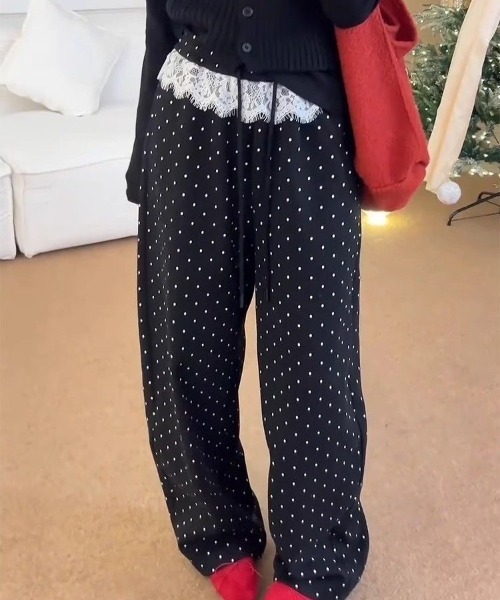 Sibra(シブラ)の「レース切替ドット柄ワイドパンツ(その他パンツ・レディース・ブラック/グレー・M)」の1枚目の写真