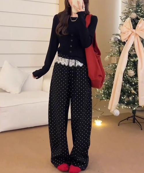 Sibra(シブラ)の「レース切替ドット柄ワイドパンツ(その他パンツ・レディース・ブラック/グレー・M)」の3枚目の写真