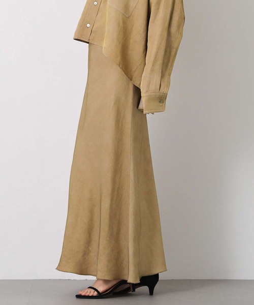 Gready Brilliant（グレディブリリアン）の「顔料染めバイアスフレアスカート（スカート・レディース・キャメル/カーキ・38）」の17枚目の写真