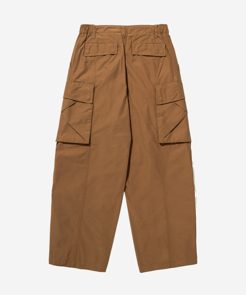 KALAPATTHAR(カラパタール)の「Nylon RIB Wide Pocket Pants - CAMEL(その他パンツ・メンズ・その他・MEDIUM/LARGE)」の4枚目の写真