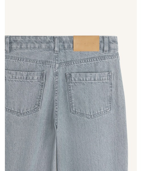 Maison Kitsune（メゾンキツネ）の「PLEATED JEANS（デニムパンツ・レディース・ライトグレー・24/27/26/25）」の7枚目の写真