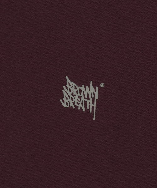 BROWNBREATH（ブラウンブレス）の「SLEEPY TAG TEE - BURGUNDY（Tシャツ/カットソー・レディース・その他・SMALL/MEDIUM/LARGE/X-LARGE）」の4枚目の写真