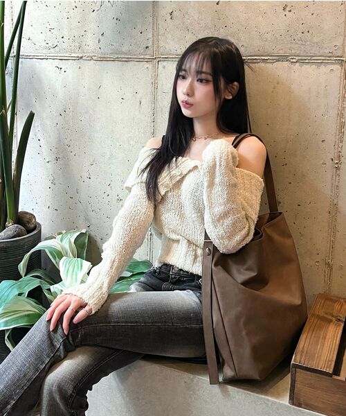 MARHEN.J(マルヘンジェイ)の「ルアン (ROUEN)スエード ショルダーバッグ(ショルダーバッグ・レディース・ブラウン/カーキ・FREE)」の13枚目の写真