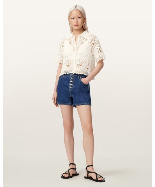 ALLSAINTS(オールセインツ)の「KYRA CROCHET CROPPED POLO | KYRA クロシェ クロップド ポロ(ポロシャツ・レディース・ホワイト・XS/S/M)」の2枚目の写真