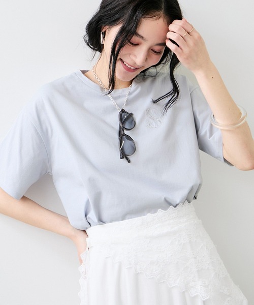 VIS（ビス）の「ボクシークロップド刺繍Tシャツ（Tシャツ/カットソー・レディース・ブルー/チャコールグレー/ホワイト・FREE）」の17枚目の写真