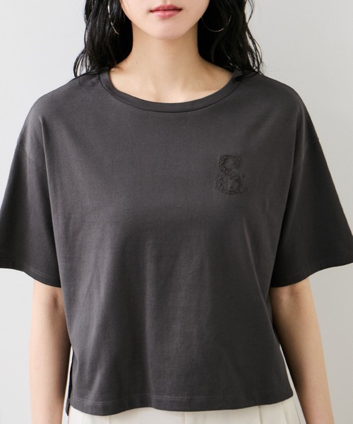 VIS（ビス）の「ボクシークロップド刺繍Tシャツ（Tシャツ/カットソー・レディース・ブルー/チャコールグレー/ホワイト・FREE）」の12枚目の写真