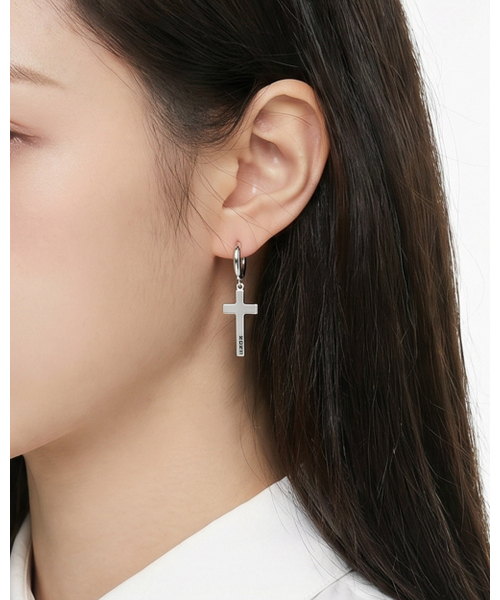 NONENON（ノンノン）の「CROSS EAR（ピアス（両耳用）・レディース・その他・FREE）」の4枚目の写真
