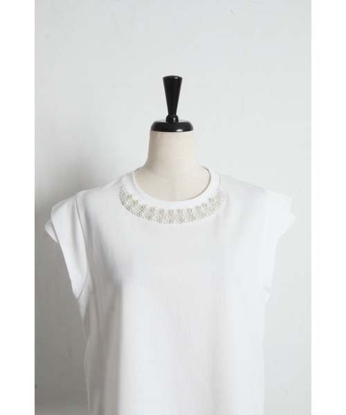 tocco closet(トッコ クローゼット)の「【ZOZO限定】ネックパール装飾ダブルスリーブノースリトップス(Tシャツ/カットソー・レディース・ブラック/ホワイト・M)」の20枚目の写真