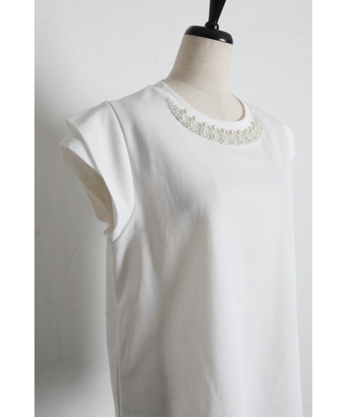 tocco closet(トッコ クローゼット)の「【ZOZO限定】ネックパール装飾ダブルスリーブノースリトップス(Tシャツ/カットソー・レディース・ブラック/ホワイト・M)」の21枚目の写真