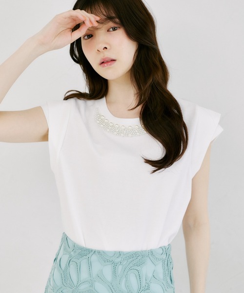 tocco closet(トッコ クローゼット)の「【ZOZO限定】ネックパール装飾ダブルスリーブノースリトップス(Tシャツ/カットソー・レディース・ブラック/ホワイト・M)」の6枚目の写真