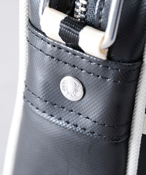 FRED PERRY（フレッドペリー）の「【FRED PERRY】CLASSIC MINI SHOUDLER BAG L2168（ショルダーバッグ・メンズ・ネイビー/ブラック・FREE）」の9枚目の写真