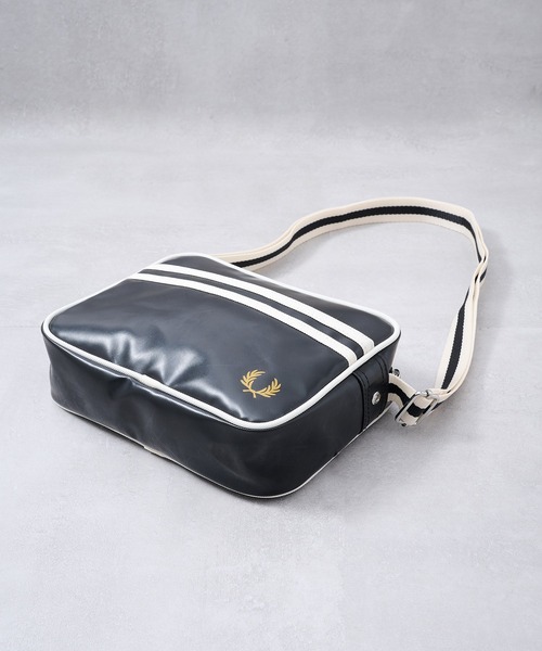 FRED PERRY（フレッドペリー）の「【FRED PERRY】CLASSIC MINI SHOUDLER BAG L2168（ショルダーバッグ・メンズ・ネイビー/ブラック・FREE）」の6枚目の写真