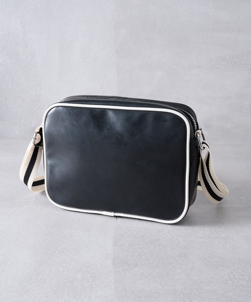 FRED PERRY（フレッドペリー）の「【FRED PERRY】CLASSIC MINI SHOUDLER BAG L2168（ショルダーバッグ・メンズ・ネイビー/ブラック・FREE）」の5枚目の写真