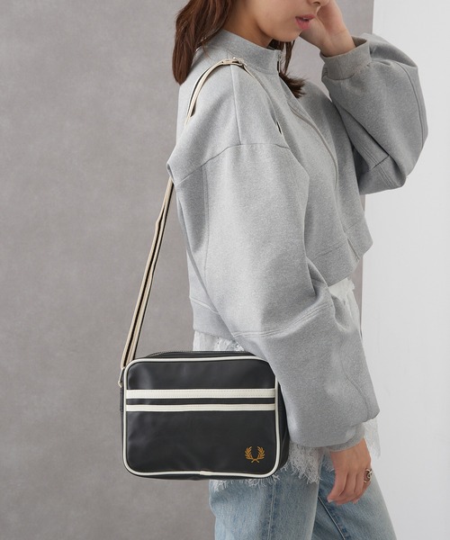 FRED PERRY（フレッドペリー）の「【FRED PERRY】CLASSIC MINI SHOUDLER BAG L2168（ショルダーバッグ・メンズ・ネイビー/ブラック・FREE）」の13枚目の写真