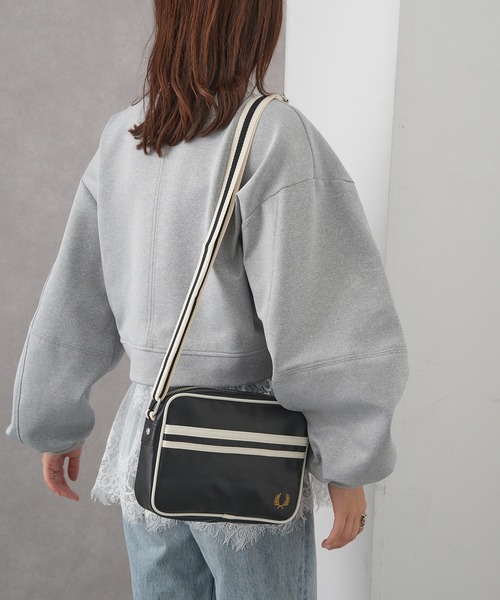 FRED PERRY（フレッドペリー）の「【FRED PERRY】CLASSIC MINI SHOUDLER BAG L2168（ショルダーバッグ・メンズ・ネイビー/ブラック・FREE）」の11枚目の写真